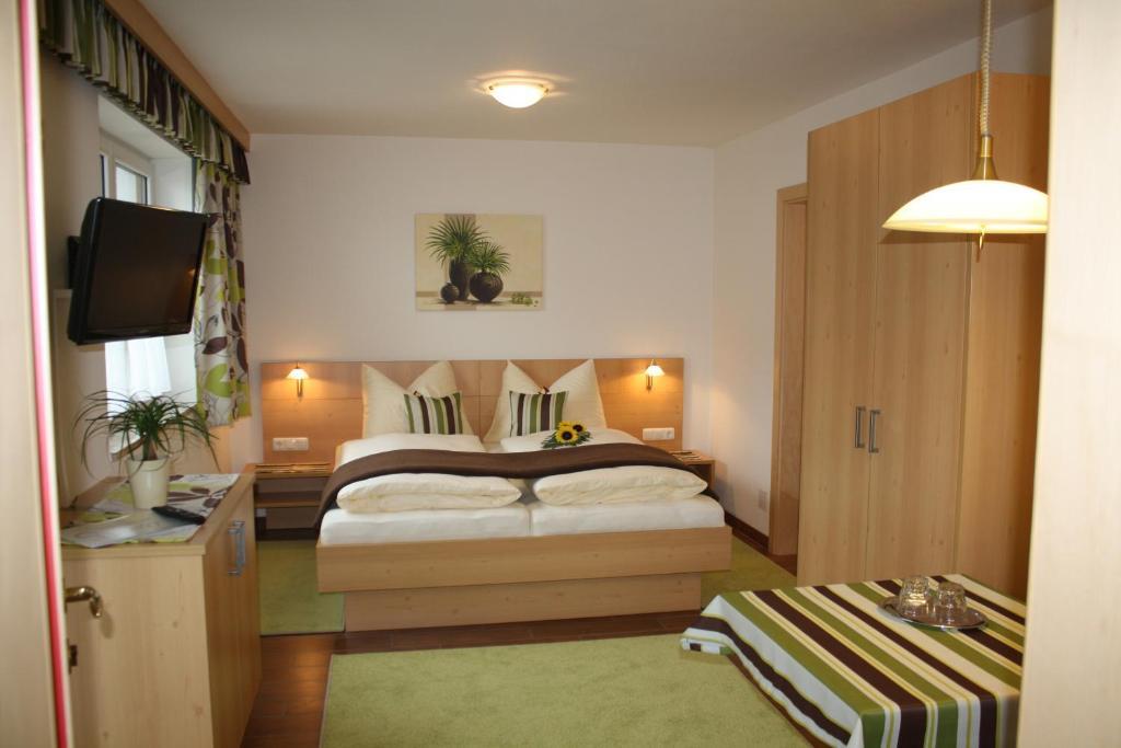 Zimmervermietung Babsy Zell am See Room photo