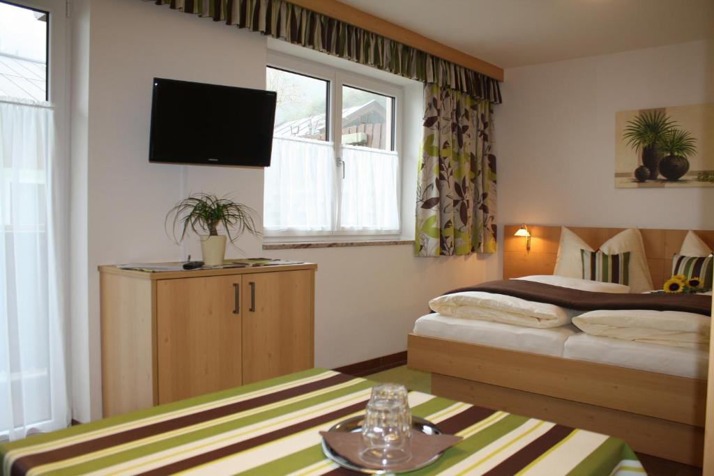 Zimmervermietung Babsy Zell am See Room photo
