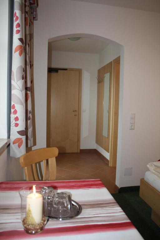 Zimmervermietung Babsy Zell am See Room photo