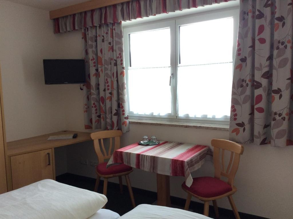 Zimmervermietung Babsy Zell am See Room photo