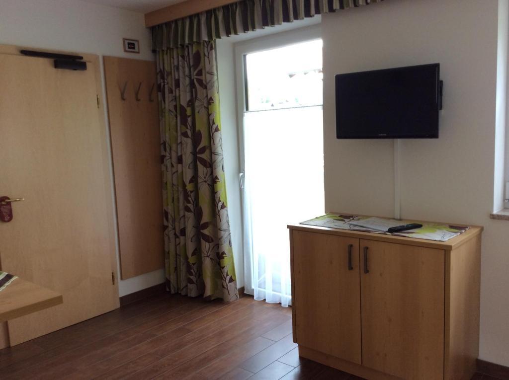 Zimmervermietung Babsy Zell am See Room photo
